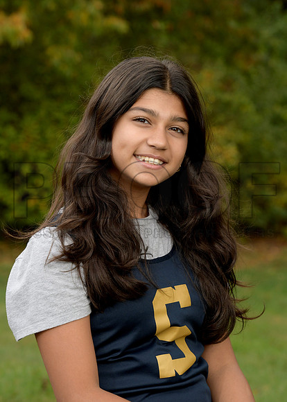 OakMiddleFallTeams26 Girls Cross Country Bhatiya Shanaya_ Team5x7(1)