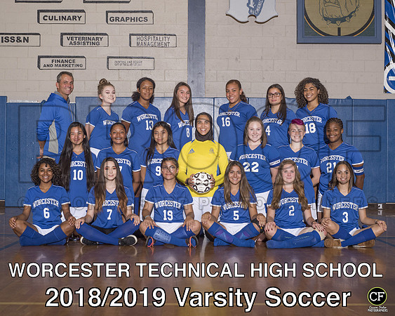 Varsity Soccer 810.Var G Soccer.jpg _ Team8x10 _ Team3(1)