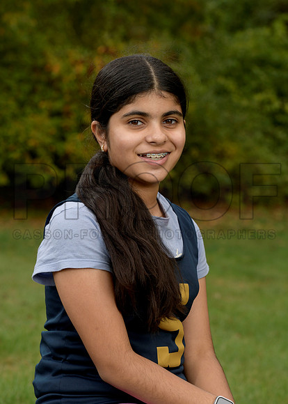 OakMiddleFallTeams26 Girls Cross Country Raghavendra Naavya_ Team5x7(1)